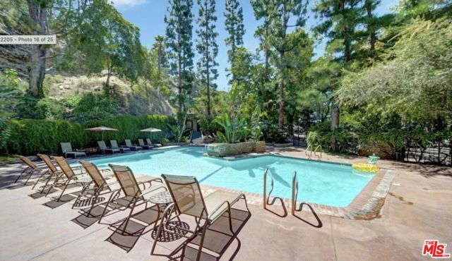 2700 Cahuenga Boulevard 2205, Los Angeles, CA 90068