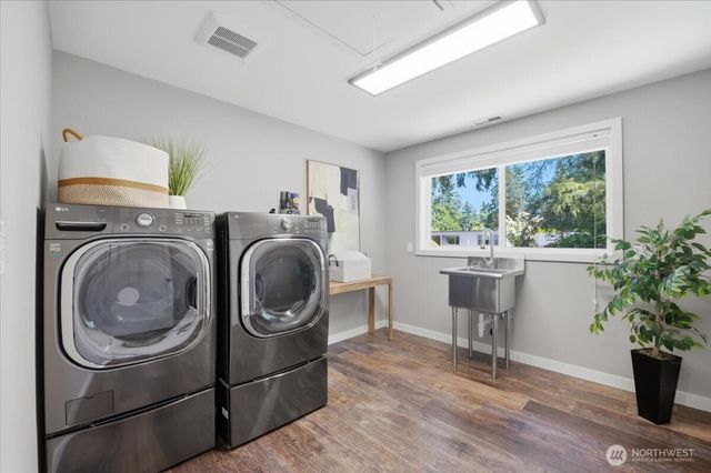 6220 145th Street NE, Redmond, WA 98052