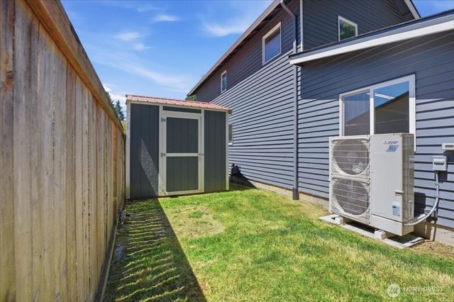 6220 145th Street NE, Redmond, WA 98052