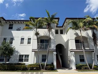 8650 NW 97 Avenue 216, Doral, FL 33178