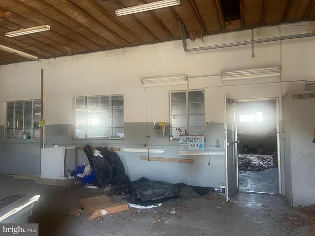 1111 S 2ND ST, Millville, NJ 08332