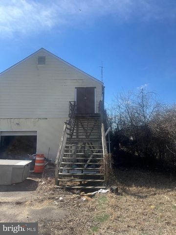 1111 S 2ND ST, Millville, NJ 08332