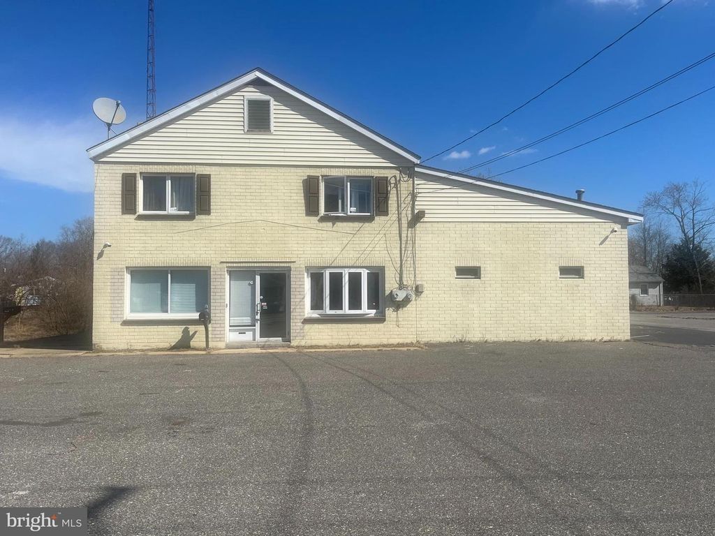 1111 S 2ND ST, Millville, NJ 08332