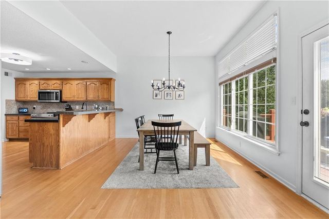 317 SW Bridlewood Court, Lee's Summit, MO 64081