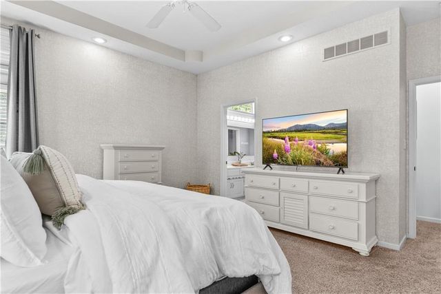 317 SW Bridlewood Court, Lee's Summit, MO 64081