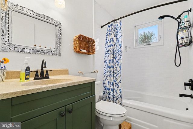 17 PICKFORD DR, Lancaster, PA 17603