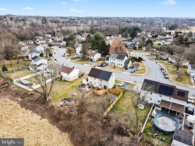 17 PICKFORD DR, Lancaster, PA 17603