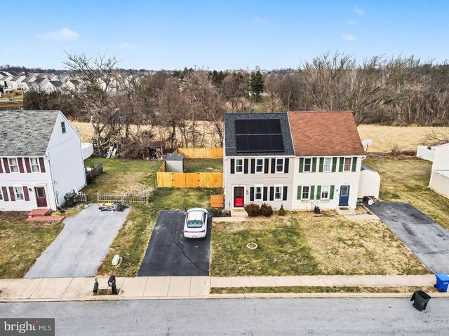 17 PICKFORD DR, Lancaster, PA 17603