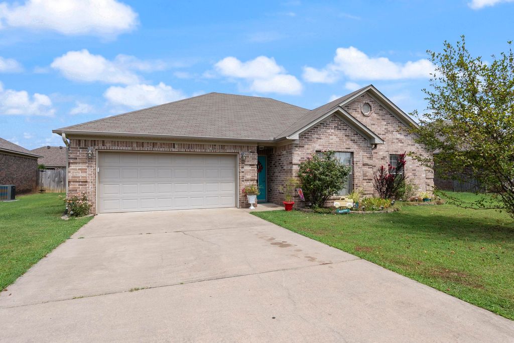 14 Ruby June, Vilonia, AR 72173