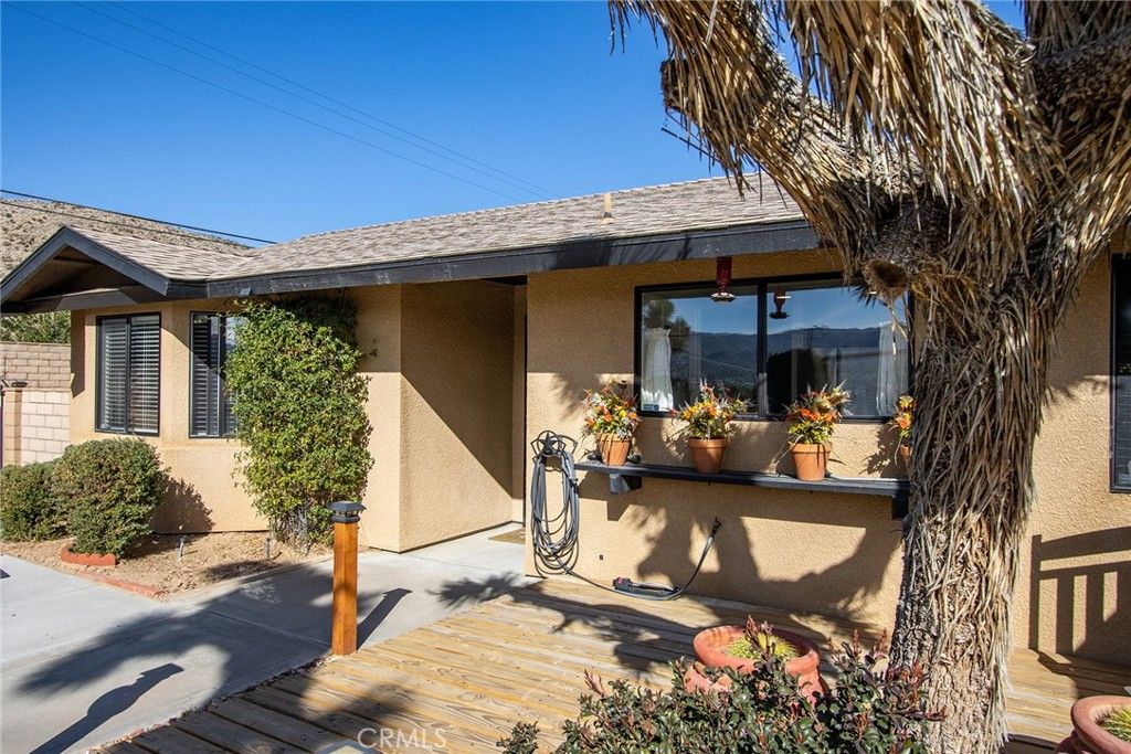 Image 10 of property listing at 62110 Crestview Drive, Joshua Tree, CA 92252