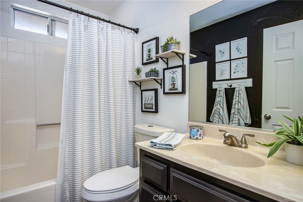 Image 24 of property listing at 62110 Crestview Drive, Joshua Tree, CA 92252