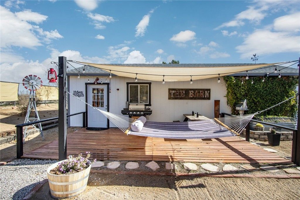 Image 31 of property listing at 62110 Crestview Drive, Joshua Tree, CA 92252