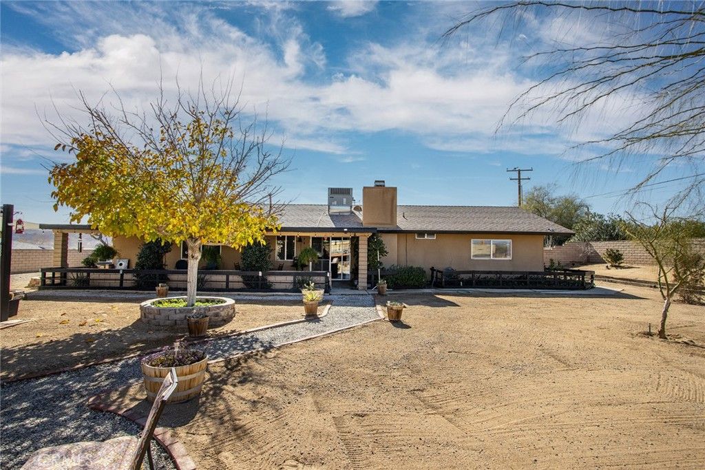 Image 34 of property listing at 62110 Crestview Drive, Joshua Tree, CA 92252
