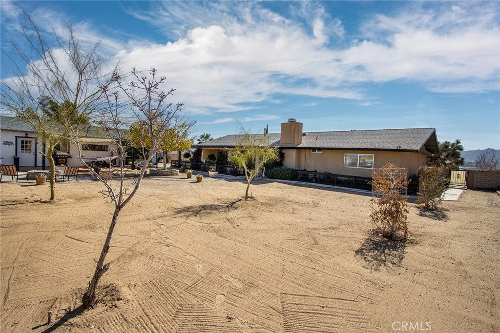 Image 35 of property listing at 62110 Crestview Drive, Joshua Tree, CA 92252