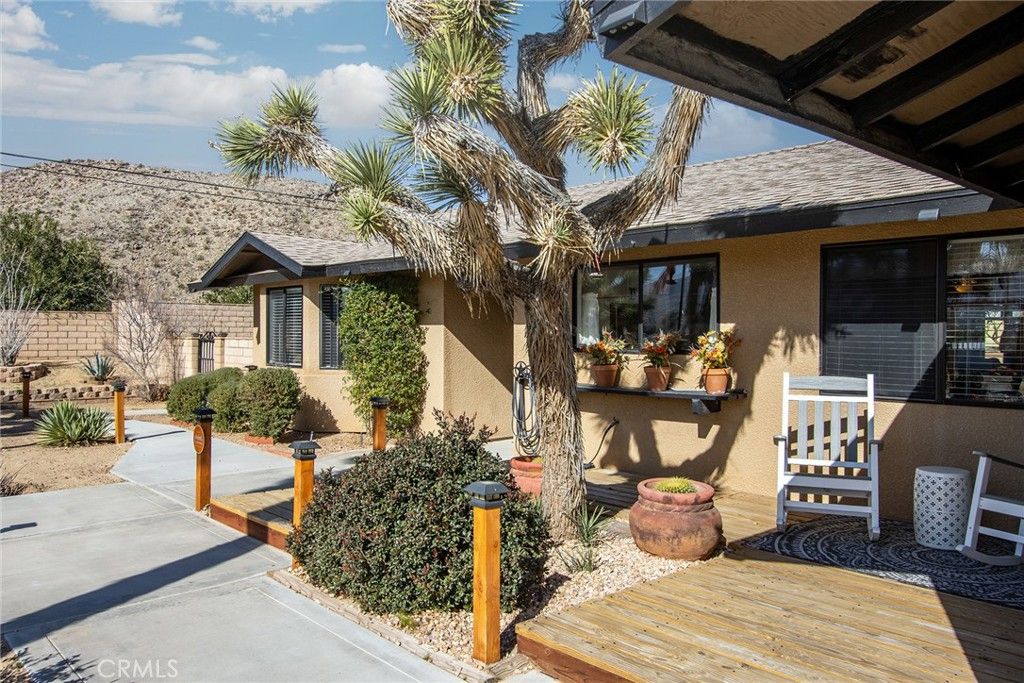 Image 6 of property listing at 62110 Crestview Drive, Joshua Tree, CA 92252