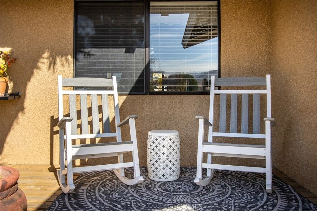 Image 7 of property listing at 62110 Crestview Drive, Joshua Tree, CA 92252