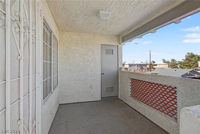 6800 Elm Creek Drive 202, Las Vegas, NV 89108
