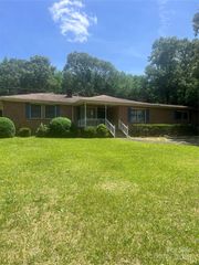 1994 Greenleaf Road, Clover, SC 29710