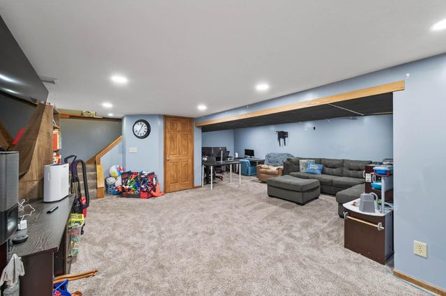 651 Randall Drive, Anoka, MN 55303