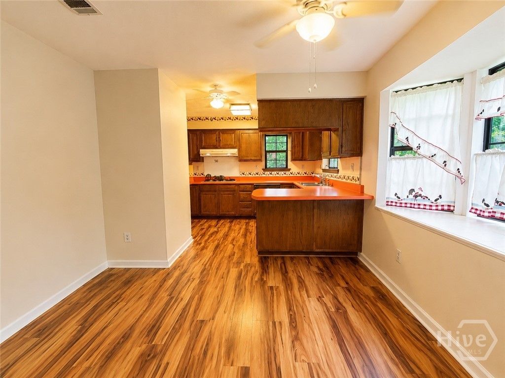 Image 4 of property listing at 117 Maple Drive, Rincon, GA 31326