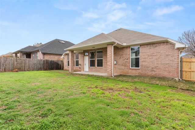 2721 Gray Rock Drive, Fort Worth, TX 76131