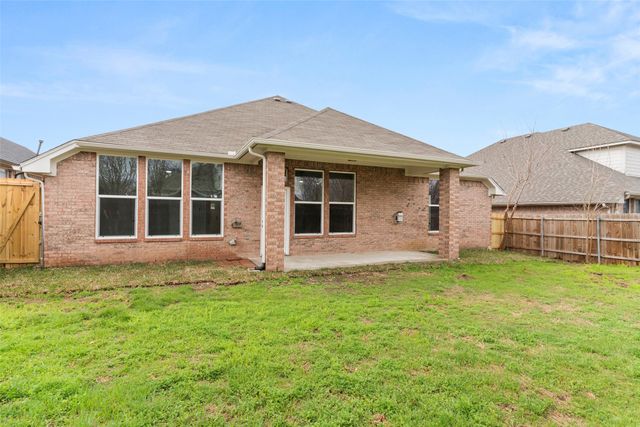 2721 Gray Rock Drive, Fort Worth, TX 76131