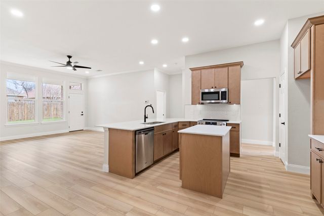 2721 Gray Rock Drive, Fort Worth, TX 76131