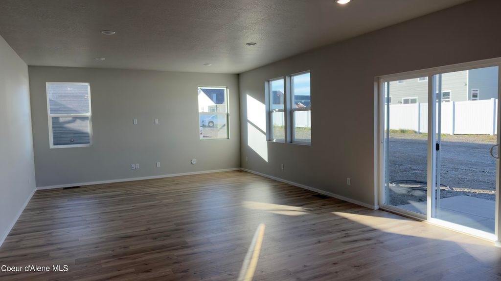 2653 N Andromeda St, Post Falls, ID 83854 photo 3