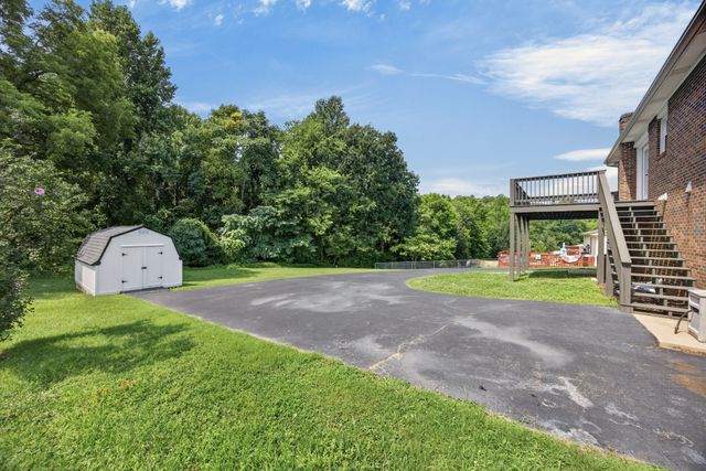 1716 Brookdale Ave, Cookeville, TN 38506