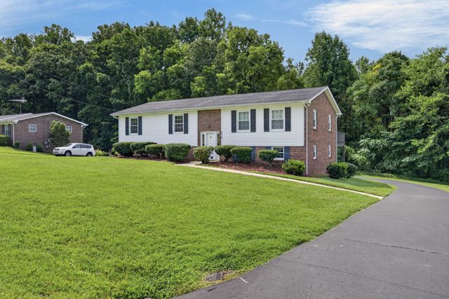 1716 Brookdale Ave, Cookeville, TN 38506