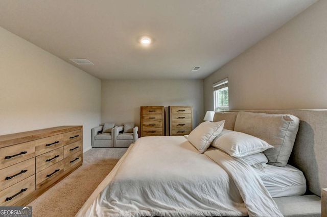 6817 Scarlet Oak Way, Flowery Branch, GA 30542