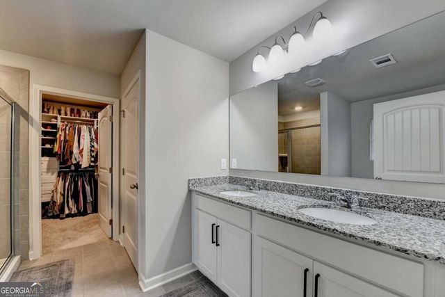 6817 Scarlet Oak Way, Flowery Branch, GA 30542