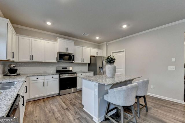 6817 Scarlet Oak Way, Flowery Branch, GA 30542