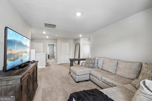 6817 Scarlet Oak Way, Flowery Branch, GA 30542