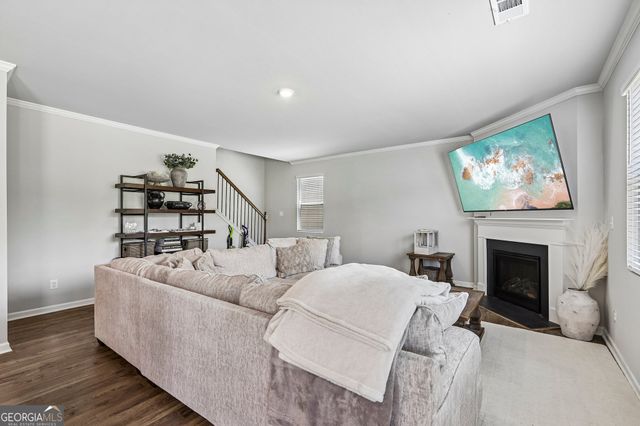 6817 Scarlet Oak Way, Flowery Branch, GA 30542