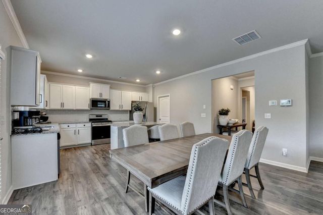 6817 Scarlet Oak Way, Flowery Branch, GA 30542