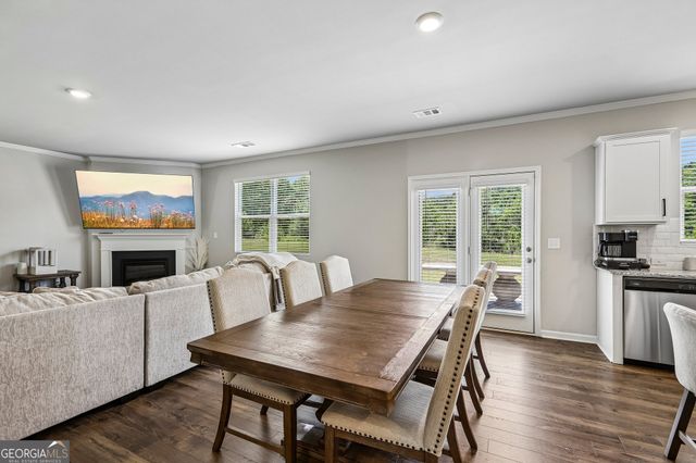 6817 Scarlet Oak Way, Flowery Branch, GA 30542