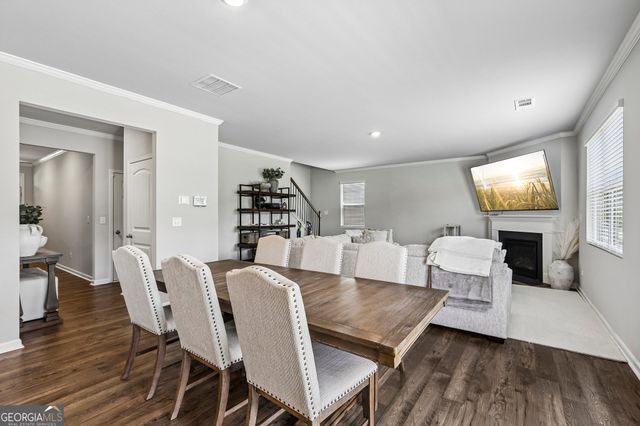6817 Scarlet Oak Way, Flowery Branch, GA 30542