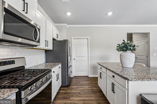 6817 Scarlet Oak Way, Flowery Branch, GA 30542