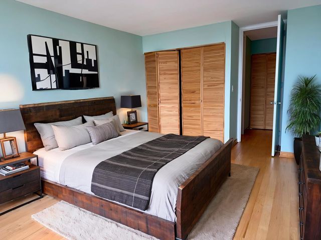 655 W Irving Park Road 2008, Chicago, IL 60613