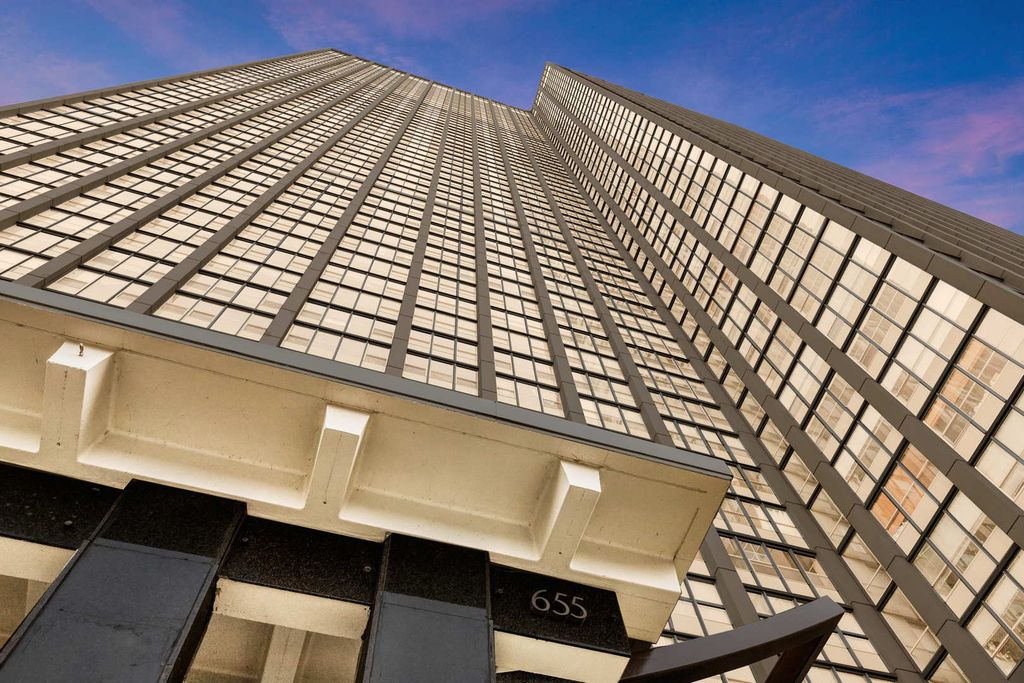 655 W Irving Park Road 2008, Chicago, IL 60613