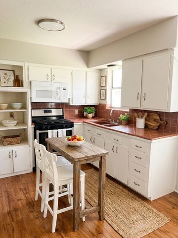 1910 Mercedes Road, Denton, TX 76205