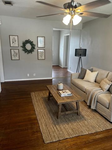 1910 Mercedes Road, Denton, TX 76205