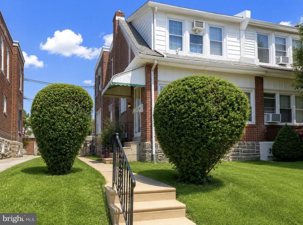 1923 HARTEL AVE, PHILADELPHIA, PA 19111 — photo 2
