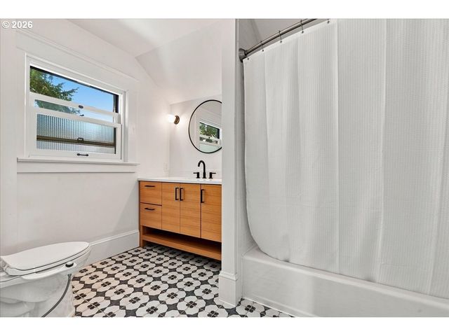 6325 Ne 7TH Ave, Portland, OR 97211