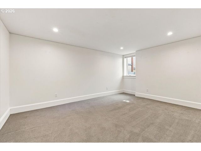 6325 Ne 7TH Ave, Portland, OR 97211