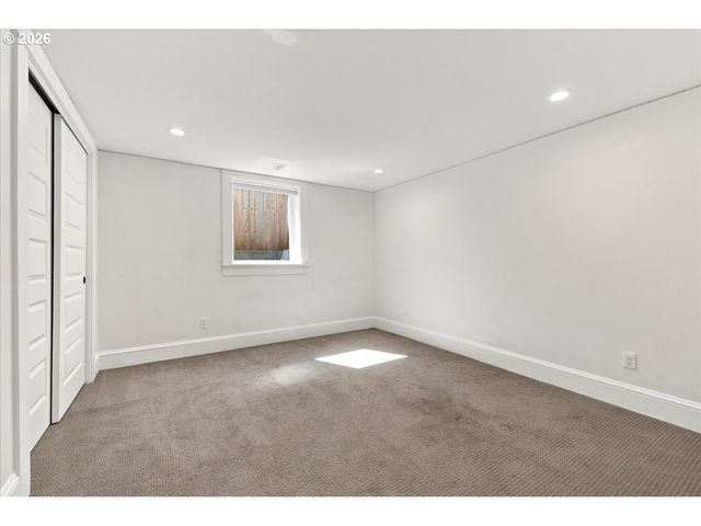 6325 Ne 7TH Ave, Portland, OR 97211