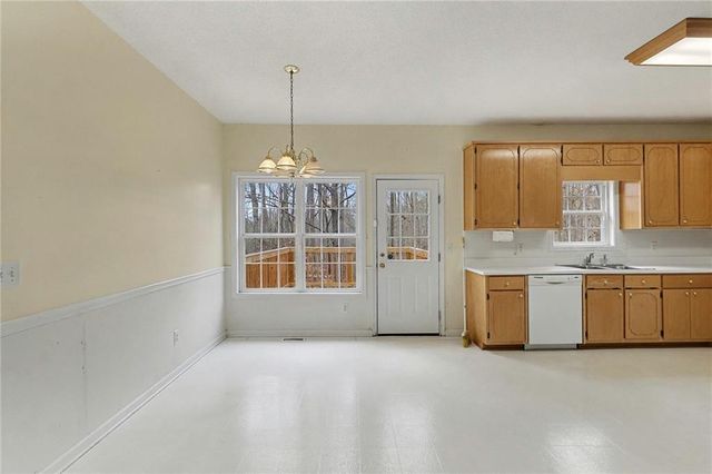 255 Hillbrook Chase, Newnan, GA 30263