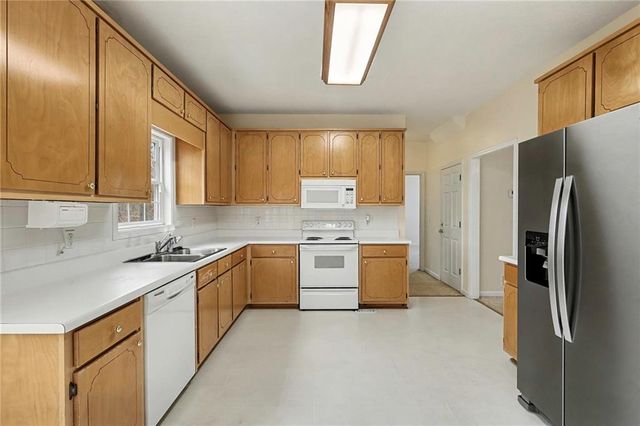 255 Hillbrook Chase, Newnan, GA 30263