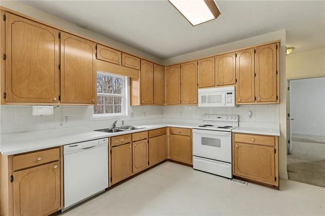 255 Hillbrook Chase, Newnan, GA 30263